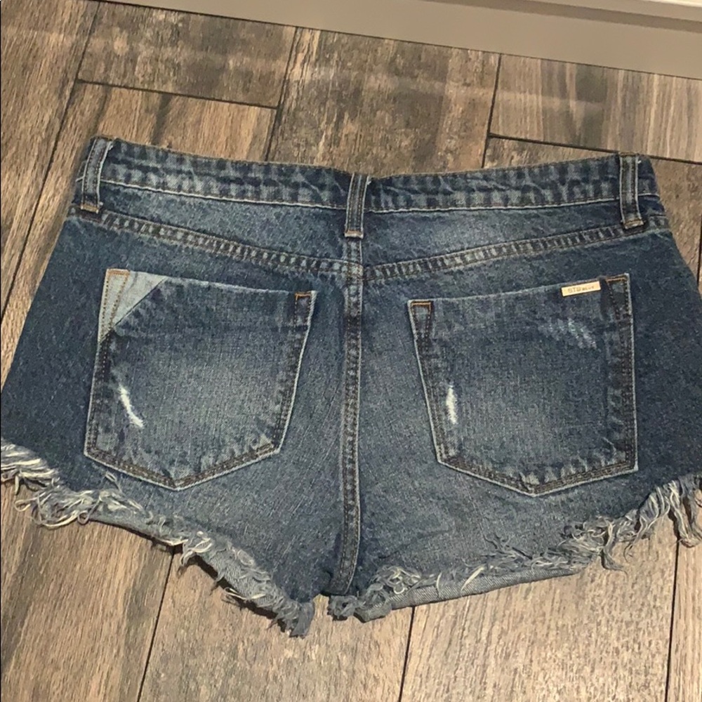 Shorts - Picture 2 of 3